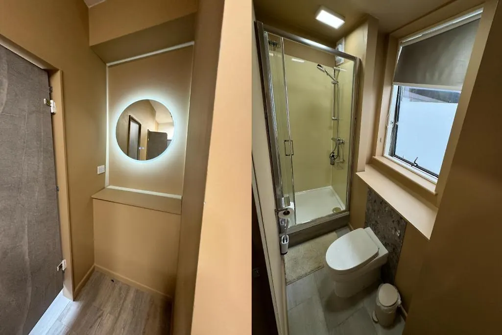 Hotel Komo Pods