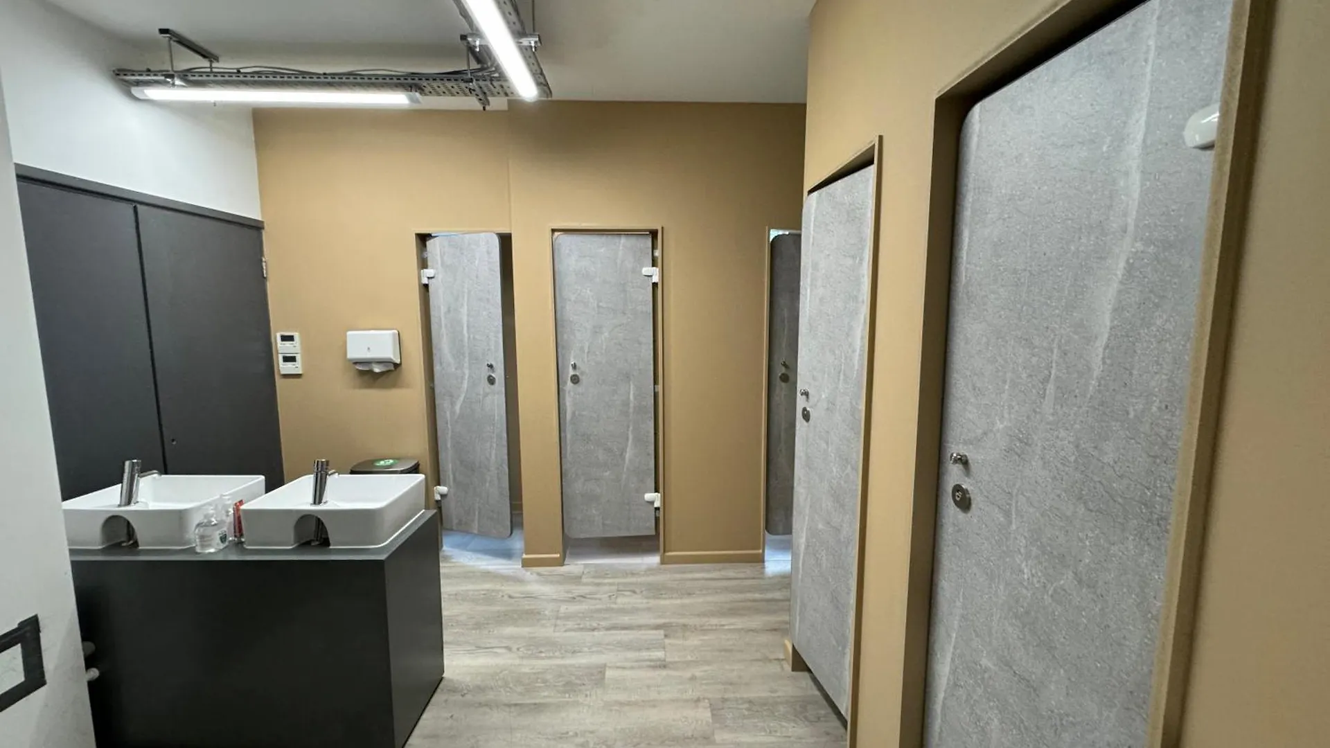 Hotel Komo Pods